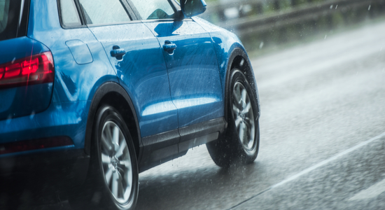 Safety Tips for Driving on a Wet Road